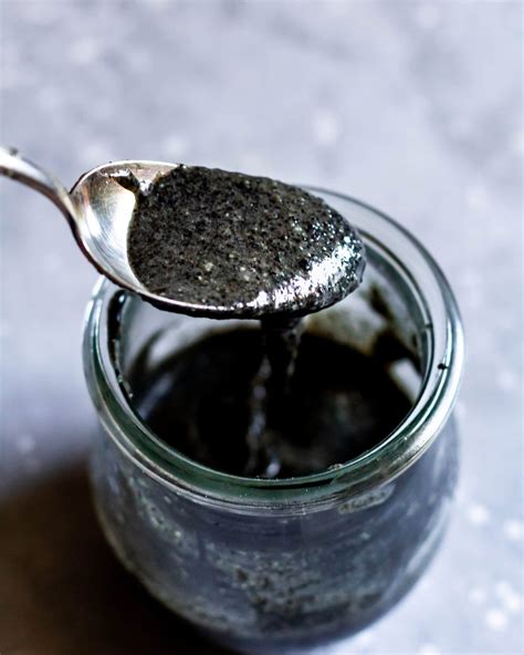 recipes using black sesame paste.